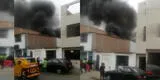 SJM: incendio de grandes proporciones consumió fábrica de esponjas en Av. Prolongación Canevaro