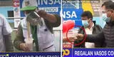 ¡Los engríen! Peruanos reciben gratis su vaso de emoliente tras vacunarse contra la COVID-19 [VIDEO]