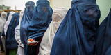 Afganistán: talibanes asesinan a mujer por salir sin burqa y no cubrirse el cabello