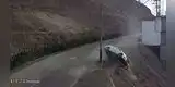 Surco: conductor salva de morir luego de caer con su auto a pendiente [VIDEO]