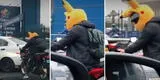 Graban a joven peruano manejando su moto con casco de Pikachu y escena causa sensación en TikTok