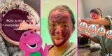 Joven queda con el rostro pintado por una mascarilla y usuarios la trolean: “¿A dónde tan Barney?”