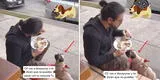 Restaurante no deja que joven entre con su perrito y decide comer afuera en el piso para darles una lección [VIDEO]