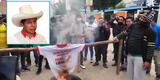"Fuera Castillo": Transportistas de Huancayo queman polo de Perú Libre y piden la salida del mandatario [VIDEO]