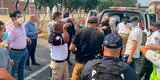 México: lobo muerde a niño que saltó la baranda de zoológico para acariciarlo
