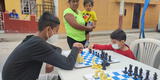 El ajedrez  toma las calles en el Callao