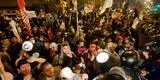 "El que no salta es fujirrata", manifestantes generan desmanes durante marcha por nueva Constitución