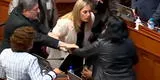 María del Carmen Alva perdió los papeles y agredió a Isabel Cortez durante incidentes en el Congreso [VIDEO]