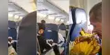 Peruanos suben a avión, pero comen juanes delante de pasajeros y encienden las redes: “Qué bravo el olor”