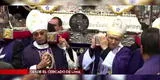 Señor de los Milagros: Monseñor Carlos Castillo se animó a cargar las andas durante la procesión [VIDEO]