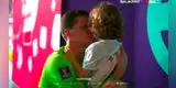 Wojciech Szczesny se consuela con su hijo tras la derrota ante Francia y conmueve a los usuarios