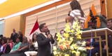 Ulises Villegas, alcalde de Comas, pidió matrimonio durante ceremonia de juramentación