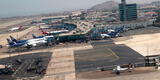 Aeropuerto Jorge Chávez cierra su pista de aterrizaje tras reportarse incidente y retrasa vuelos desde Lima