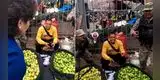 Vendedor ambulante ofrece limón en plena calle, pero sus 'cuidadores' se roban el show: "Caro como el oro"