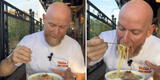 Turista prueba caldo de gallina, come los fideos con tenedor, pero peruanos reaccionan: “Con cuchara”