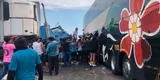 Piura: bus de la empresa Flores impacta contra tráiler en terrible accidente y hay un muerto