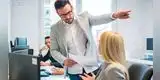 La PEOR NOTICIA |  Más de 100 empresas en Estados Unidos realizarán DESPIDOS MASIVOS para agosto: Conoce quienes perderán su trabajo