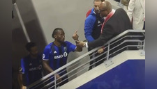 Didier Drogba casi se agarra a golpes con hinchas del equipo rival (VIDEO)