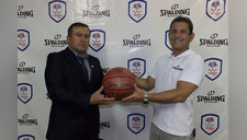 Federación Deportiva Universitaria del Perú suscribió un acuerdo con Spalding