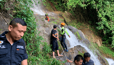 Tailandia: Hombre muere al caer de una cascada luego de tomarse un selfie