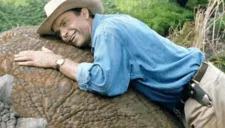 Sam Neill, actor de ‘Jurassic Park’, anima a sus fans con graciosos videos desde cuarentena