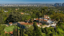 LeBron  James compra lujosa vivienda de ex estrella de Hollywood 