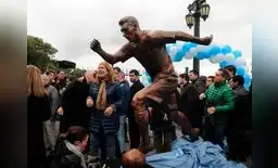 Lionel Messi: le rinden homenaje con estatua para que no deje Selección Argentina Lionel Messi: le rinden homenaje con estatua para que no deje Selección Argentina