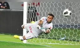 De ser figura en el Apertura, Cáceda fue al banco. De ser figura en el Apertura, Cáceda fue al banco.