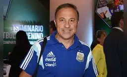 El 'Vasco' vuelve a la selección argentina como entrenador. El 'Vasco' vuelve a la selección argentina como entrenador.