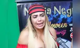 Anelhí Arias llora por no poder ver a hijitas Anelhí Arias llora por no poder ver a hijitas