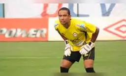 Joel Pinto dice no tener espacio en su casa para entrenar como se debe.