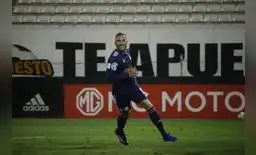 La escena de gol de Herrera se repitió en tres ocasiones. La escena de gol de Herrera se repitió en tres ocasiones.