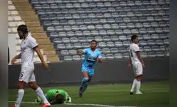 Ojeda fue el autor de uno de los goles en la victoria del Binacional 2-0 con la San Martín. Ojeda fue el autor de uno de los goles en la victoria del Binacional 2-0 con la San Martín.