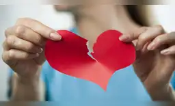 No te lamentes, recuerda que tu felicidad solo depende de ti. No te lamentes, recuerda que tu felicidad solo depende de ti.