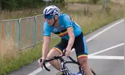 Diederick Schelfhout el ciclista belga que venció a la muerte. Diederick Schelfhout el ciclista belga que venció a la muerte.