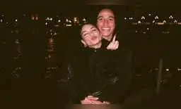 Vanessa Hudgens y Cole Tucker mantienen una relación amorosa desde el 2021. Vanessa Hudgens y Cole Tucker mantienen una relación amorosa desde el 2021.