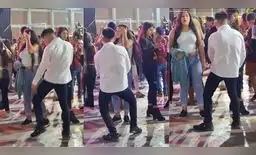 Un joven peruano sacó los pasitos prohibidos al ritmo del huayno y es viral en TikTok. Un joven peruano sacó los pasitos prohibidos al ritmo del huayno y es viral en TikTok.