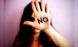 No seamos cómplices de la violencia.