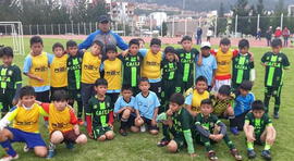 Luis  Molina: "Iba servir a la Marina,  pero el fútbol fue  primero"