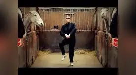 YouTube: Profesores hicieron baile del caballo al perder apuesta.