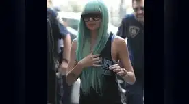 Amanda Bynes apareció con peluca azul en el tribunal de California.