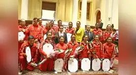 Matadorcitas bailaron “jueves de pavita”.