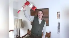 Las chicas también lo llaman Tío Matraca. Las chicas también lo llaman Tío Matraca.