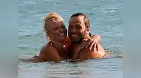 Pamela Anderson goza vacaciones con estrella de video xxx