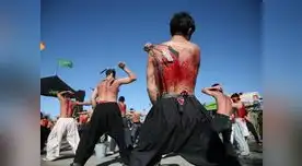 Niños y adultos participan de esta actividad religiosa.