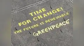 Activistas dejaron el mensaje: "Tiempo de cambio: El futuro es renovable".