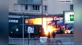 Momento preciso de la explosión en el supermercado judío. 