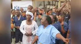 Doctores festejaron victoria contra el virus en Sierra Leona. 