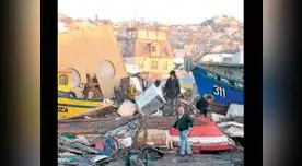 Once muertos, casas destruidas y embarcaciones arrastradas por fuerte sismo Once muertos, casas destruidas y embarcaciones arrastradas por fuerte sismo