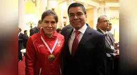 Deportistas recibieron medalla y el Diploma de Honor del Congreso